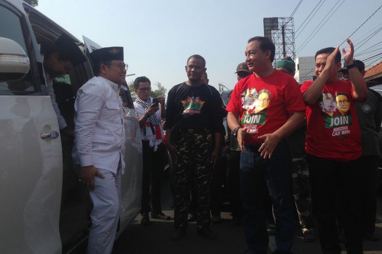 Ketua Umum PKB Muhaimin Iskandar saat hendak meresmikan posko Cinta Jokowi-Cak Imin di Semarang, Selasa (17/4/2018).