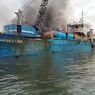 Sebuah Kapal Terbakar di Pelabuhan Sunda Kelapa