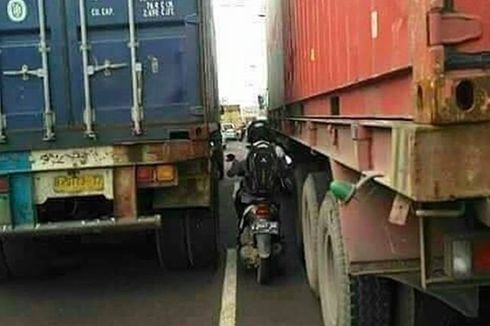 Ini Bahayanya Naik Motor Terlalu Dekat dengan Truk atau Bus