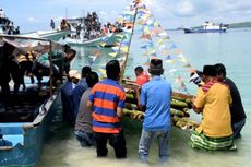 Ritual Haroana Andala di Baubau, Tradisi Memberikan Sesajen di Laut