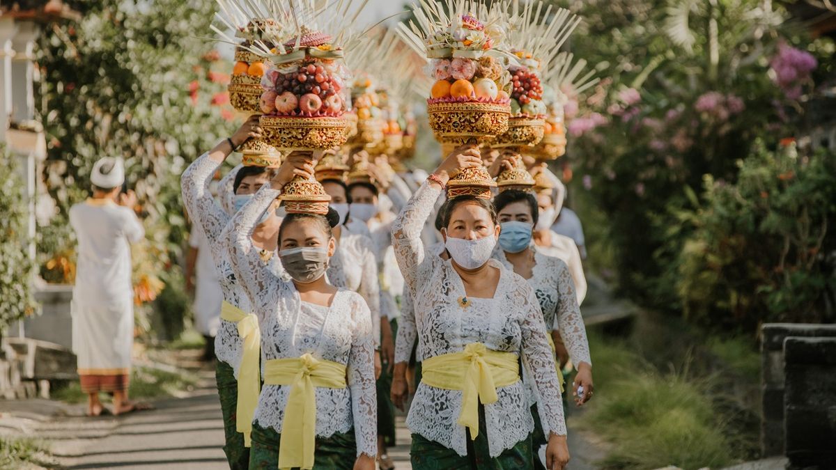 Jatakarma Ritual Mengenal Upacara Jatakarma Samskara, Bali