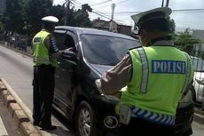 Ini Identitas Polisi yang Memarahi Penumpang dan Menilang Sopir Transjakarta