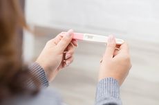 8 Tanda-tanda Awal Kehamilan, Tak Hanya Telat Haid dan Mual