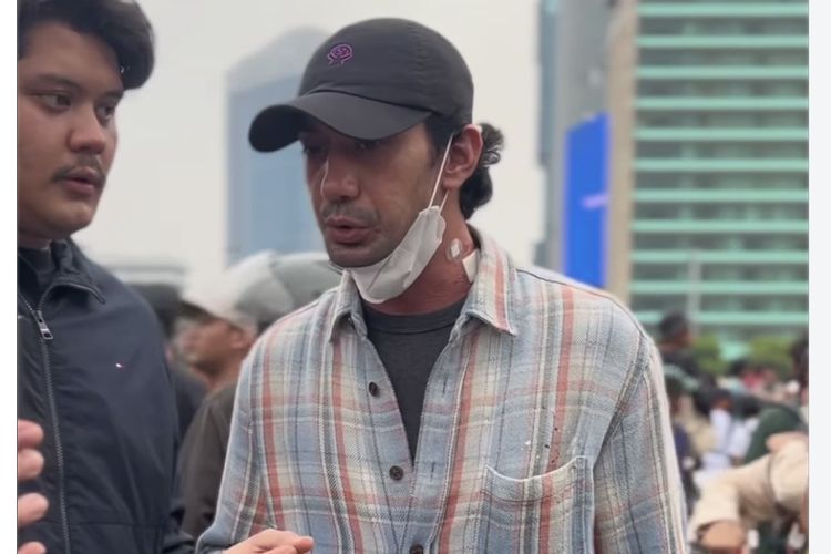 Reza Rahadian hingga Zaskia Adya Mecca Ikut Aksi Demo di Bundaran HI