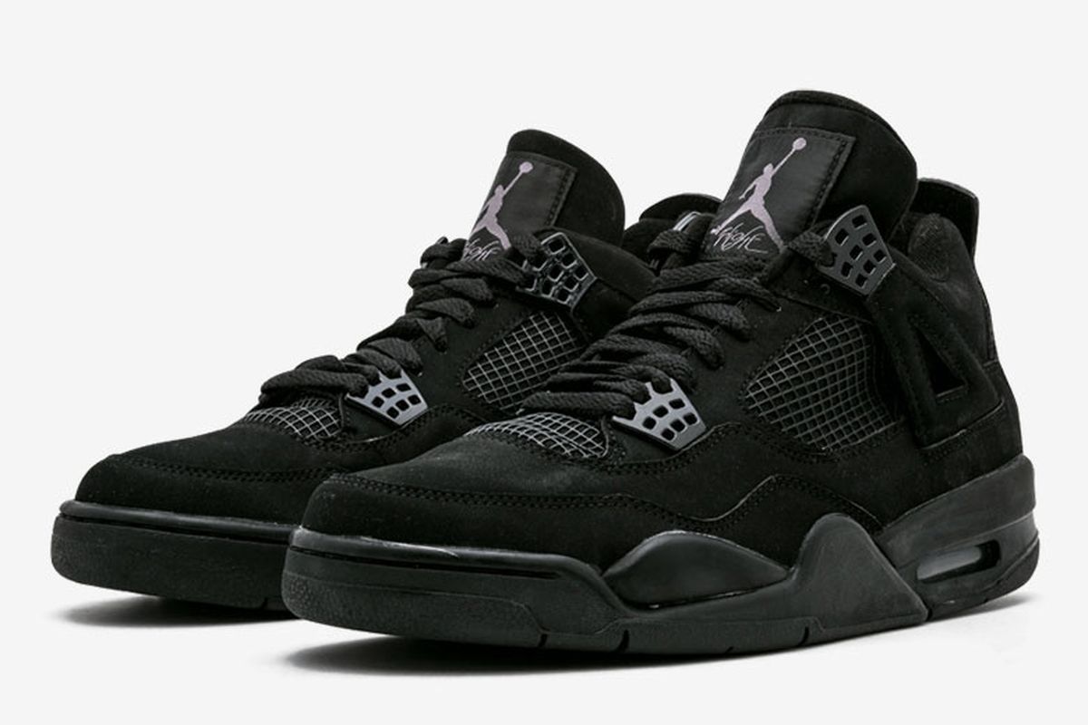 Air Jordan 4 black cat