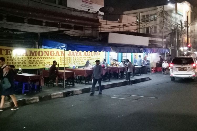 Salah satu kedai Soto lamongan pertama di Jakarta, kini merambah menjual Sate Kambing, berlokasi di Jalan Whid Hasyim, Menteng, Jakarta.