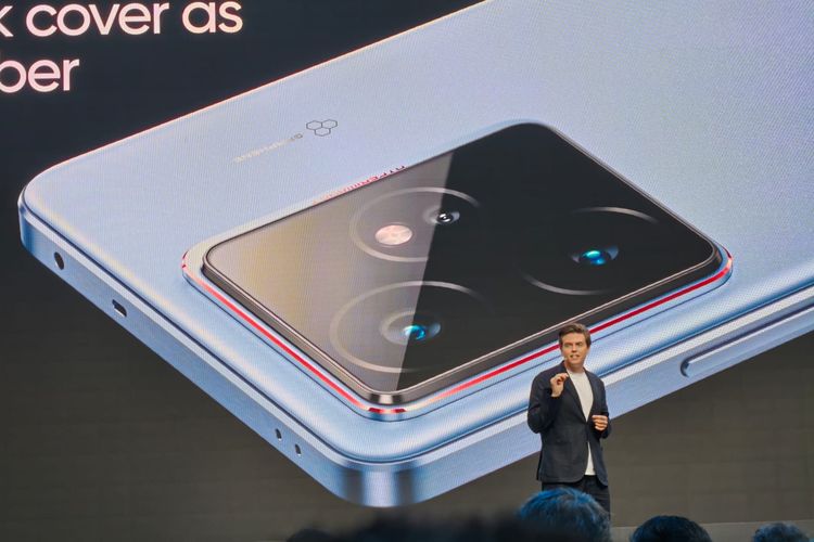 HP flagship Realme GT7 diklaim ponsel pertama di industri dengan back cover yang menjadi vapor chamber. HP ini menandai kembalinya Realme ke pasar flagship.