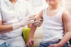 Penolakan Orangtua dan Hoaks Hambat Pelaksanaan Imunisasi MR