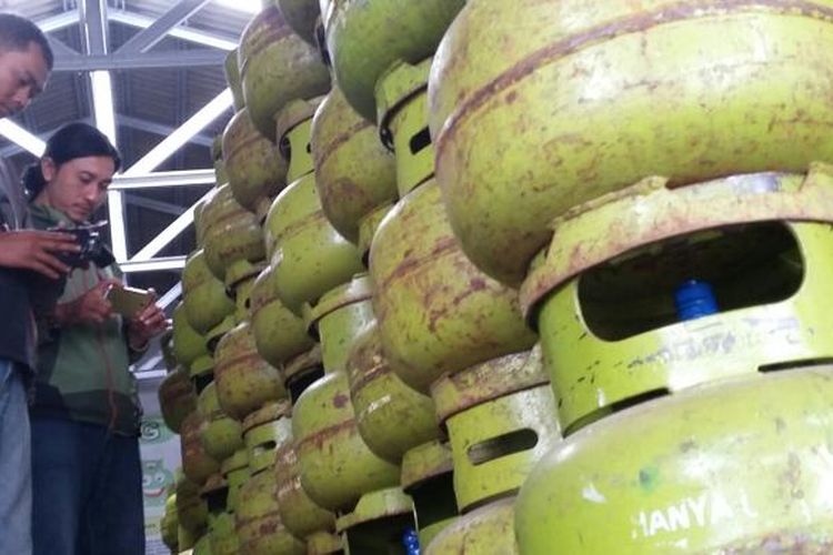 Tumpukan gas 3 kilogram mulai banyak kembali di Tasikmalaya setelah sempat mengalami kelangkaan, Rabu (24/8/2016).