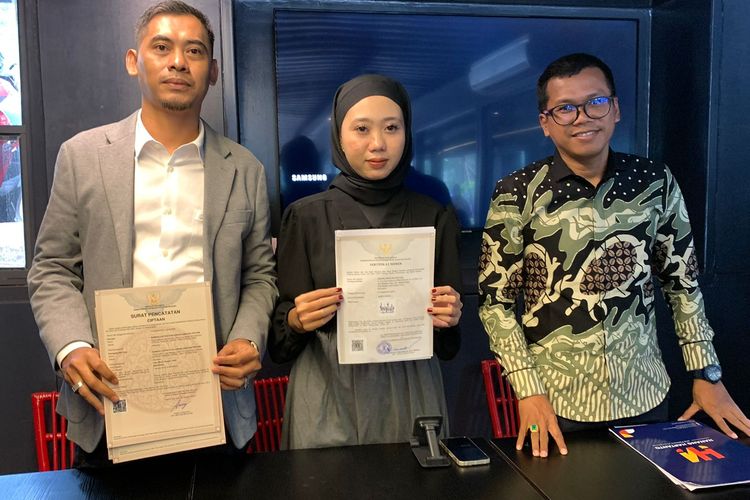 Aya Canina eks Amigdala didampingi kuasa hukum, di Pati Unus, Jakarta Selatan, Kamis (14/9/2023). 