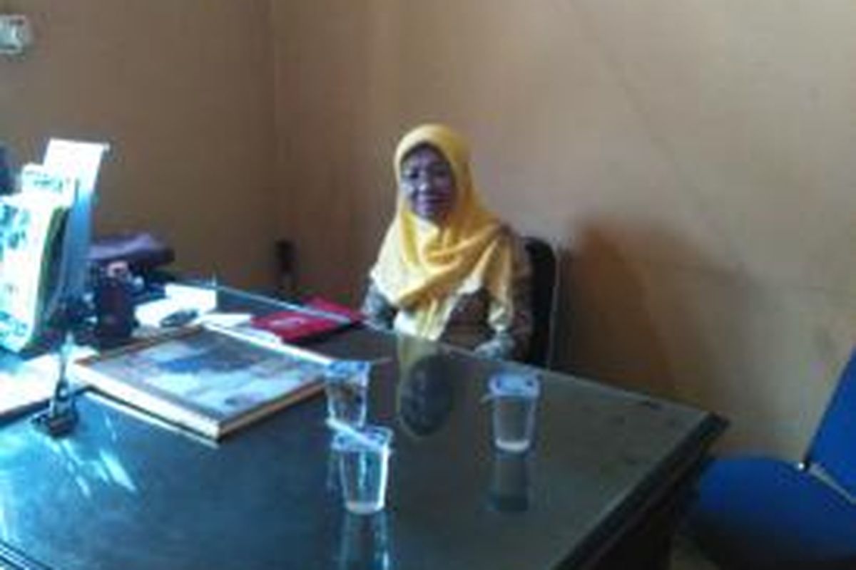Wuryani Hadi, pemilik Hadi Jaya, perusahaan penyalur jasa tenaga pekerja rumah tangga, saat ditemui di kantornya di Jl Kartini 43, Depok, Senin (4/8/2014).