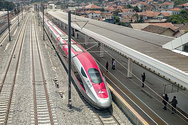 Diskon Tiket Kereta Cepat Jakarta Bandung Desember 2023, Dijual Mulai Rp 200.000