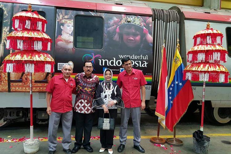 Peresmian logo wonderful Indonesia dan gambar-gambar promosi pariwisata Indonesia di kereta bawah tanah Metro Caracas, Venezuela, Senin (16/4/2018).