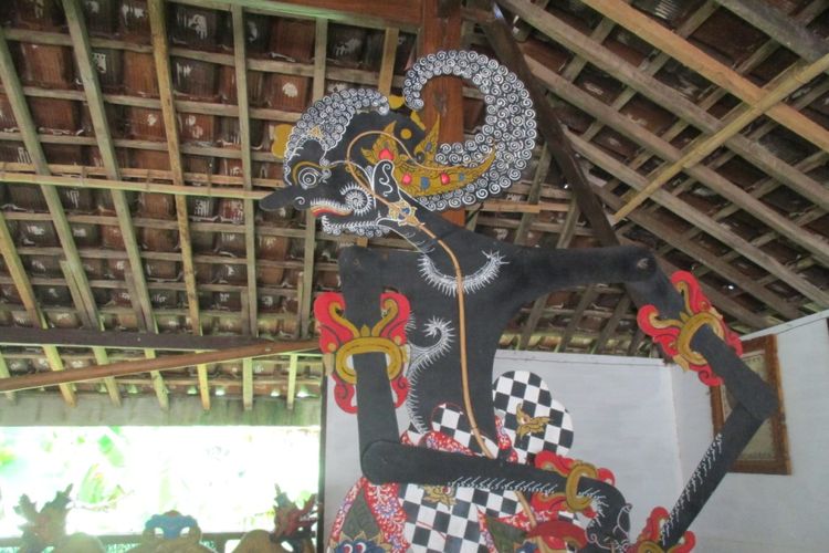Ornamen Wayang raksasa Kampung Wayang Kepuhsari Wonogiri
