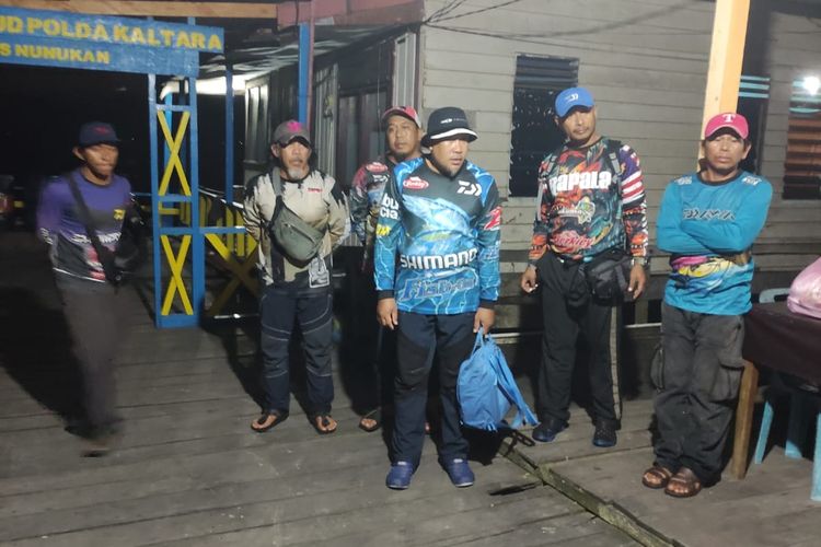 Para WN Malaysia diamankan aparat keamanan karena memancing di perairan Indonesia Sebatik Kaltara