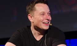 Elon Musk Ingin Bangun Pusat Data AI di Ruang Angkasa, Dinilai Lebih Efisien