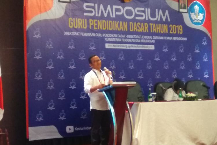 Kasubdit Kasharlindung Dit PG Dikdas Kemdikbud, Eddy Tejo Prakoso saat sambutan pembukaan simposium guru di Jakarta, Kamis (28/11/2019)