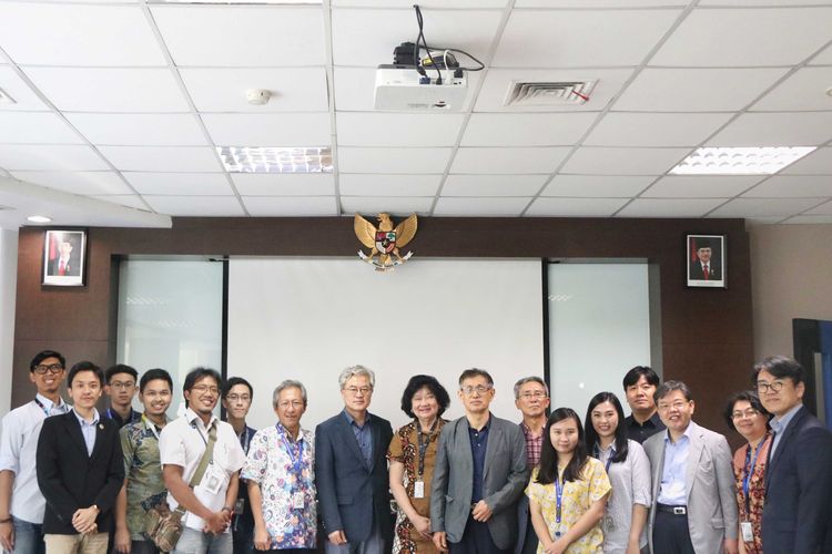 Foto Bersama Perwakilan UMN dan Perwakilan Silla University Korea. 
