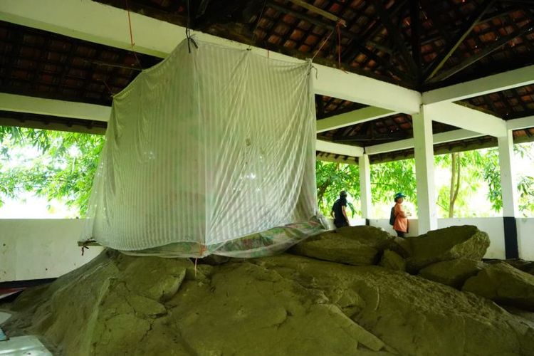 Situs Megalitikum di Karawang jadi cagar budaya.