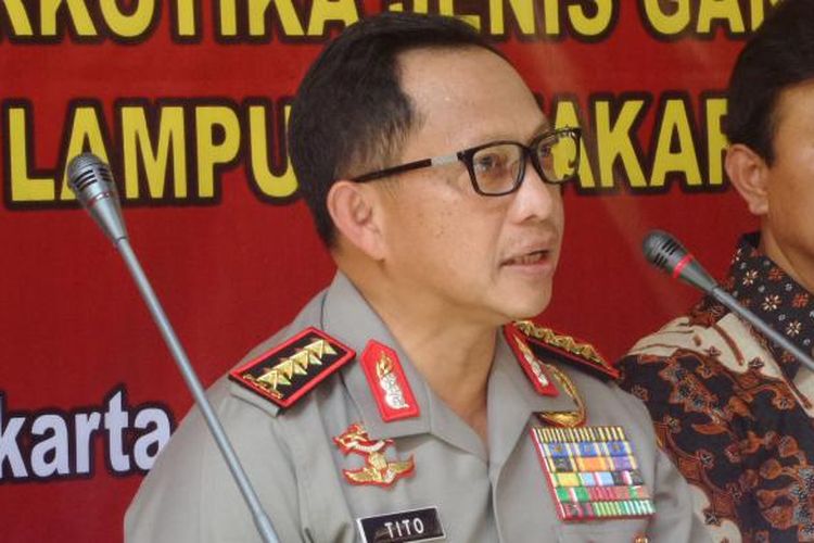 Kapolri Jenderal Pol Tito Karnavian merilis penangkapan pelaku jaringan narkoba internasional di RS Polri Kramat Jati, Jakarta, Jumat (6/1/2017).