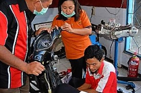 Indonesia Masih Butuh Banyak Guru SMK