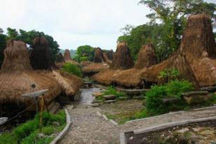 Kampung adat Waitabar di Sumba Barat.