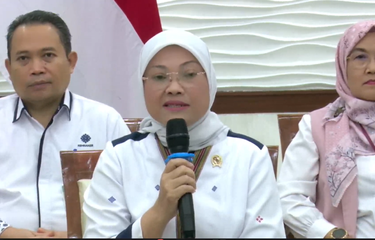 Menteri Ketenagakerjaan Ida Fauziyah memberikan keterangan pers mengenai THR Keagamaan secara daring, Selasa (28/3/2023).