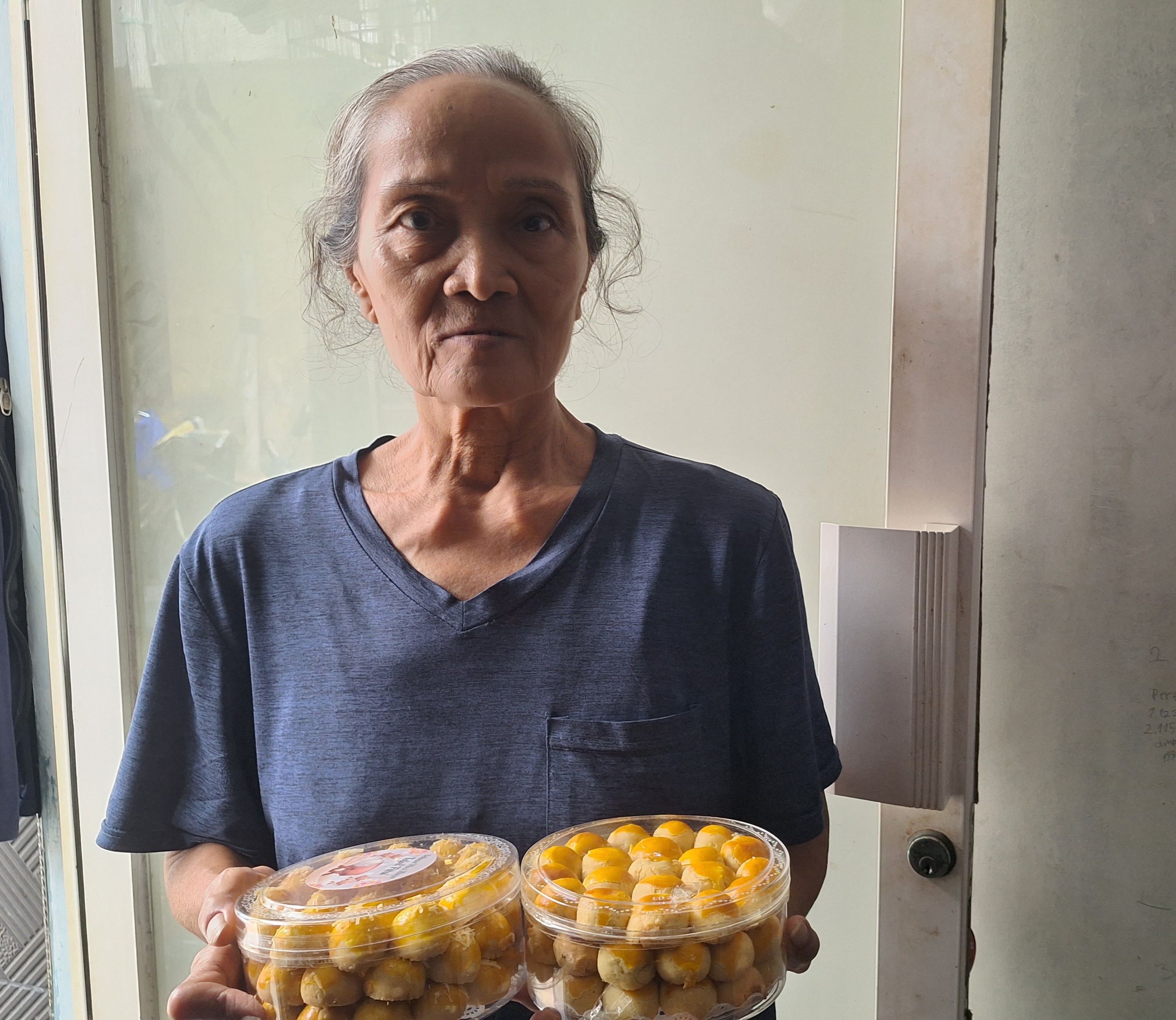 Cerita Sucilawati Penjual Kue Lebaran yang Tetap Menjaga Kualitas Produknya Meski Harga Telur Naik