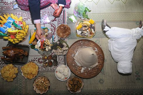 Makna Sesaji dalam Kehidupan Masyarakat Jawa, Tidak Selalu Berarti Menyembah