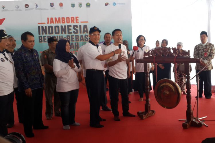 Direktur Jenderal Cipta Karya Kementerian PUPR, Danis Sumadilaga saat membuka Jambore Indonesia Bersih dan Bebas Sampah di Lapangan Rampal, Kota Malang, Kamis (13/9/2018)