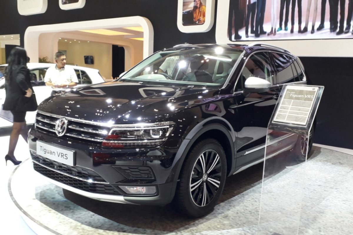 New Volkswagen Tiguan VRS yang diperkenalkan pada hari pembukaan Gaikindo Indonesia International Auto Show (GIIAS) 2018, di ICE, BSD City, Tangerang, Kamis (2/8/2018).