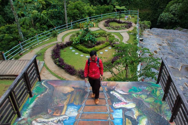 Wisata Alam Batu Mahpar, salah satu tempat wisata Tasikmalaya.