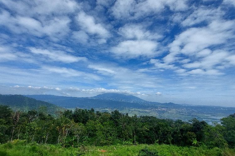 Suasana alam di Sitaring View Desa Kemambang Kecamatan Banyubiru Kabupaten Semarang