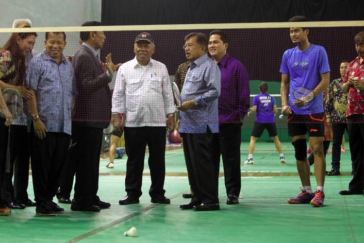 Wapres Jusuf kalla saat mengunjunghi Pelatnas bulu tangkis di Cipayung, Selasa (03/10/2017).