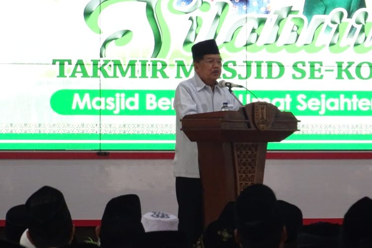 General Chairman of the Indonesian Mosques Council (DMI) Jusuf Kalla during the Gathering of Mosques in Semarang City, Sunday, February 2, 2020.