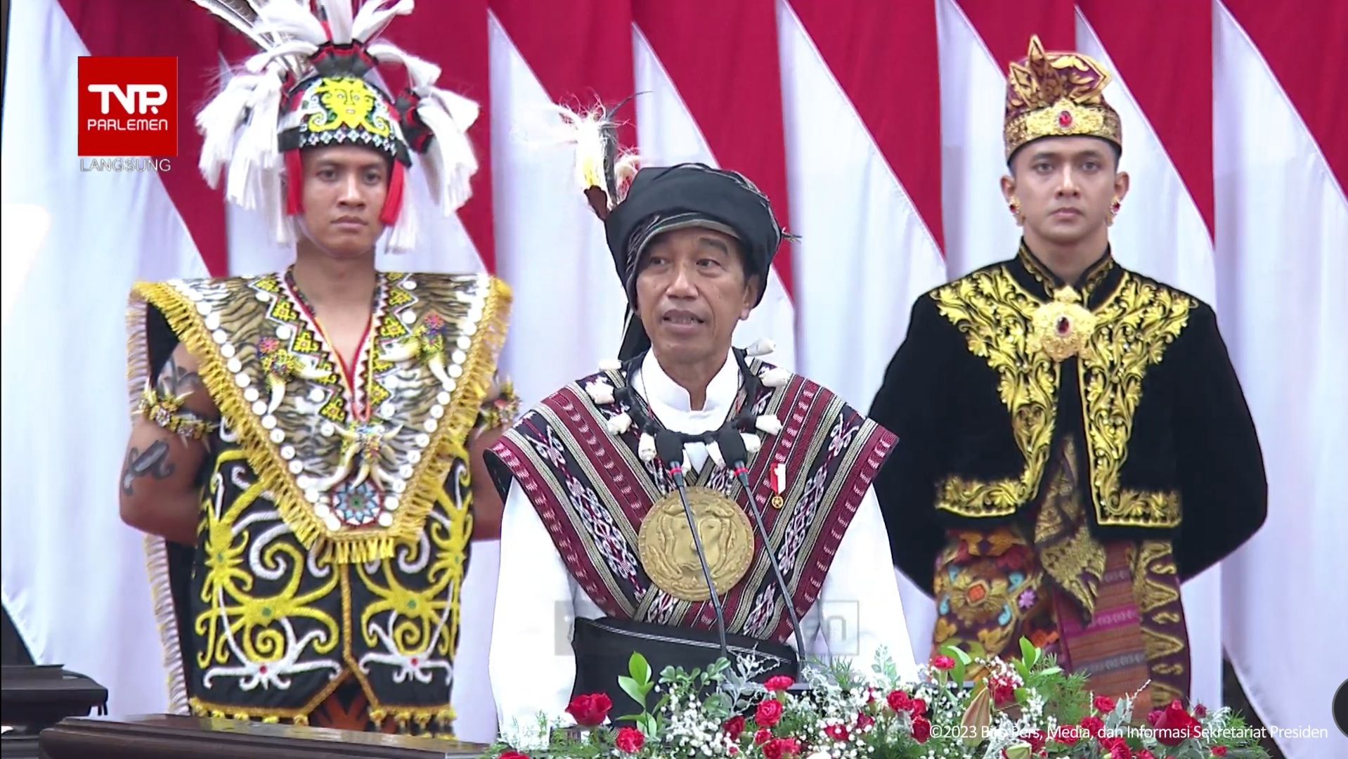 Menpan-RB Indikasikan Jokowi Umumkan Kenaikan Gaji PNS Siang Ini
