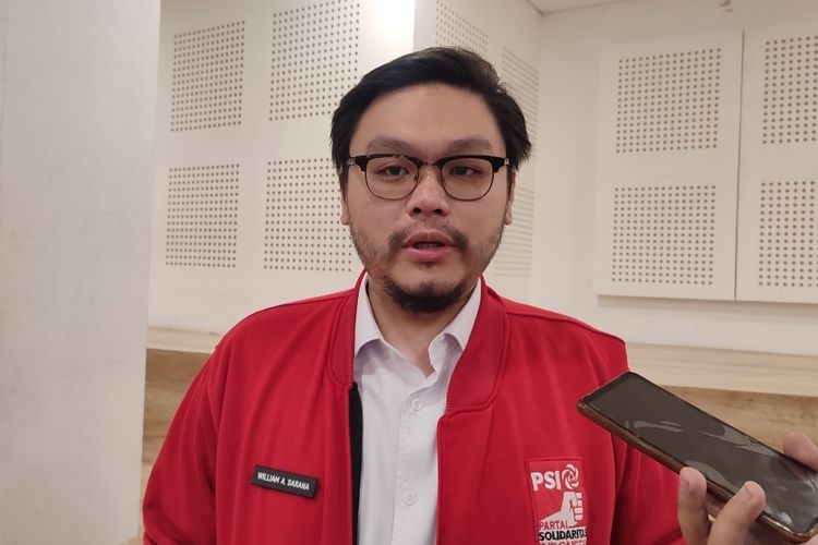 Anggota Dewan Perwakilan Daerah (DPRD) DKI Jakarta dari Fraksi Fraksi Partai Solidaritas Indonesia (PSI) William Aditya Sarana di kawasan Kebon Sirih, Jakarta Pusat, Rabu (17/5/2023). 