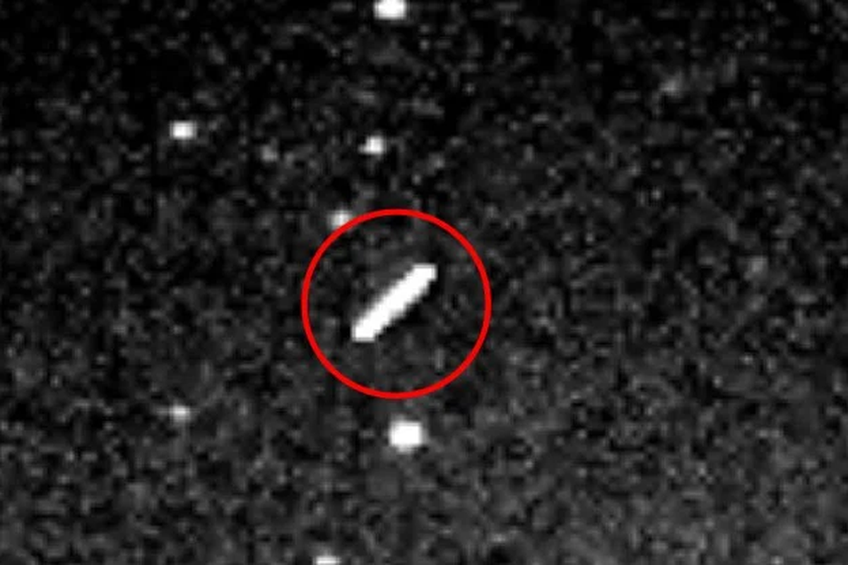 Gambar asteroid (7482) 1994 PC1 yang diambil saat melintasi Bumi di tahun 1997