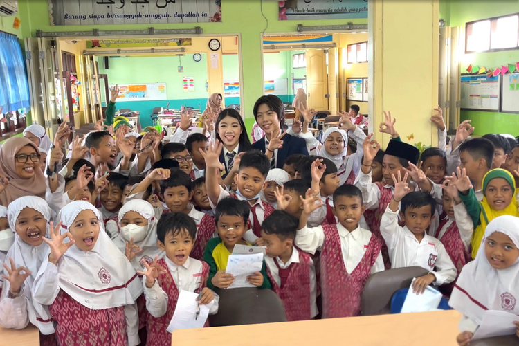 Dalam momen tahunan AMG2023 Asia Pacific Mensa Gathering 2023, Mischka dan Devon mengunjungi beberapa sekolah di Bali.