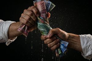 Mengapa Pemerasan oleh Aparat Penegak Hukum Masih Terjadi?