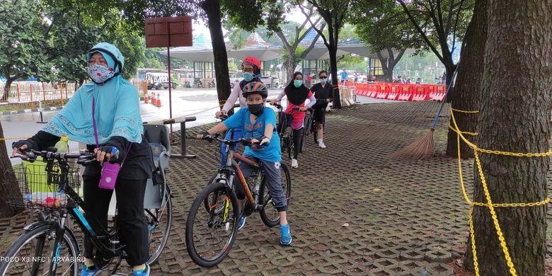 Pengelola Promosi dan Pengembangan Usaha Taman Margasatwa Ragunan, Ketut Widarsa mengatakan, tren wisatawan di Taman Margasatwa Ragunan selama pandemi Covid-19 yaitu berolahraga. Ada yang berlari dan juga bersepeda.
