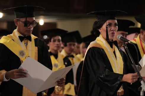 Wisuda 1.262 Pascasarjana, Rektor UGM Ajak Kuatkan Kembali Persatuan