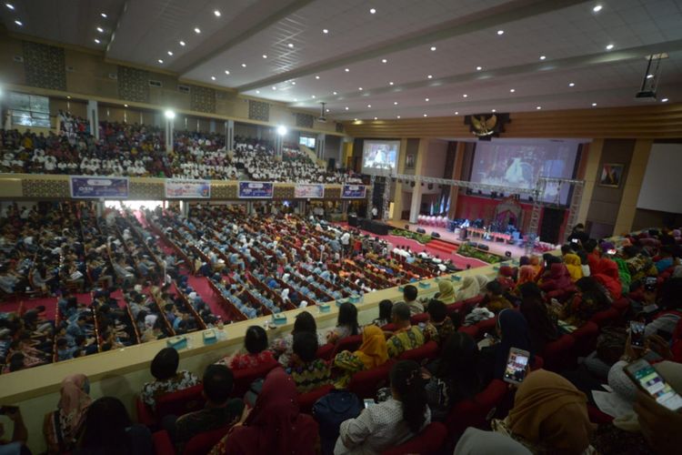 Sebanyak 1.433 siswa dari jenjang SD, SMP, dan SMA berkompetisi dalam ajang Olimpiade Sains Nasional (OSN) 2018 di Padang, Sumatra Barat.