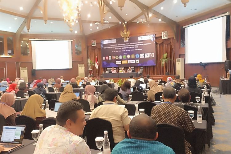 34 Perguruan Tinggi Se-Jateng Kuliti Peraturan Permendikbudristek No. 53 Tahun 2023