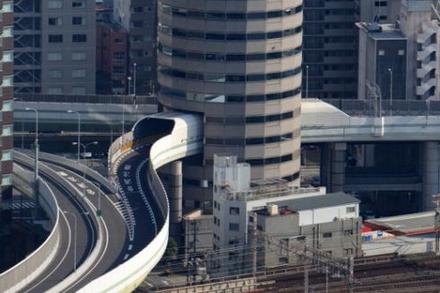 Ada Bangunan yang Dilewati Jalan Tol di Jepang, Intip Keunikannya