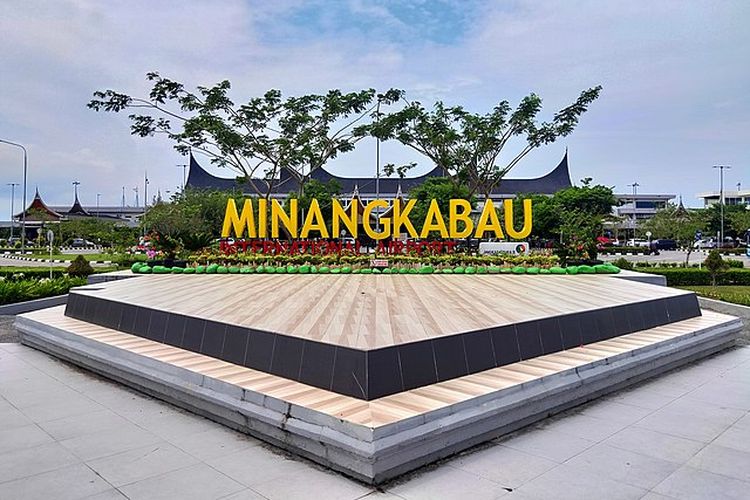 UMR Padang 2024 atau UMK Padang naik 2,52 persen bila dibandingkan dengan UMR Kota Padang pada 2023.