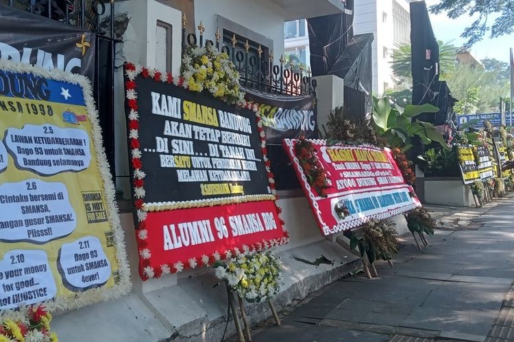 Rayakan Hari pendidikan Nasional, SMAN 1 Bandung gelar mimbar sekolah ekspresikan diri atas kondisi putusan PTUN yang mengabulkan gugatan PLK, Jumat (2/5/2025).