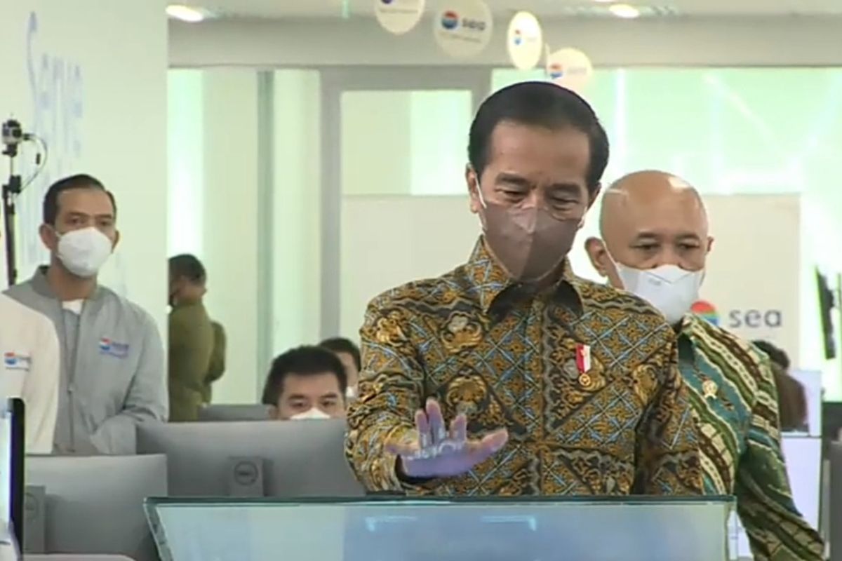 Jokowi saat peresmian Sea Labs Indonesia yang disiarkan secara virtual, Selasa (1/3/2022) . (Tangkapan layar)