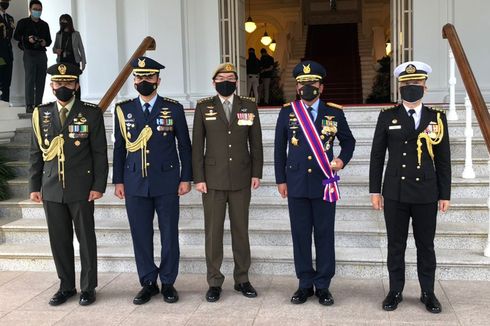 Panglima TNI Marsekal Hadi Tjahjanto Dianugerahi Tanda Kehormatan dari Presiden Singapura