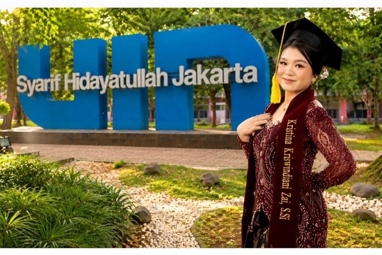 Kisah Kristina, Mahasiswa Non-Muslim Berhasil Lulus Cumlaude dari UIN Jakarta